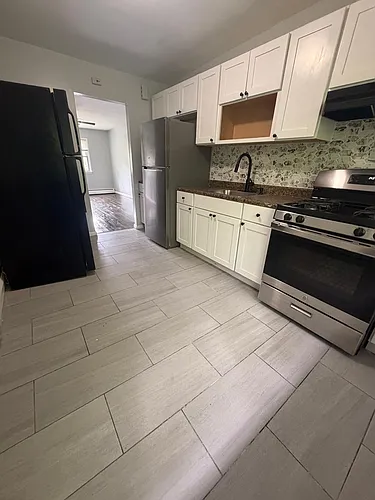 76 Revere St #2R Photo 1