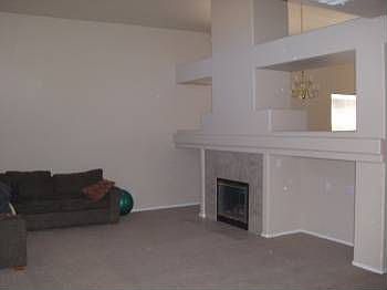5th image of 3524 N Lockport St