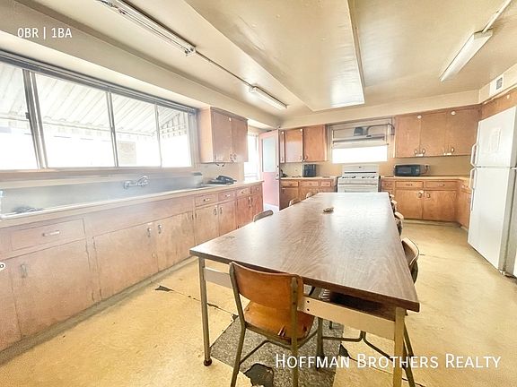 4th image of 935 Grattan St #105