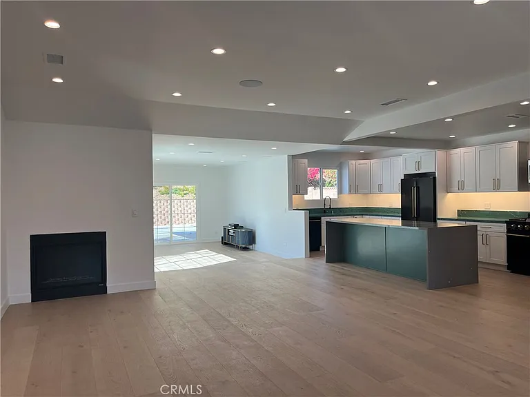 18371 Lahey St — Photo 7