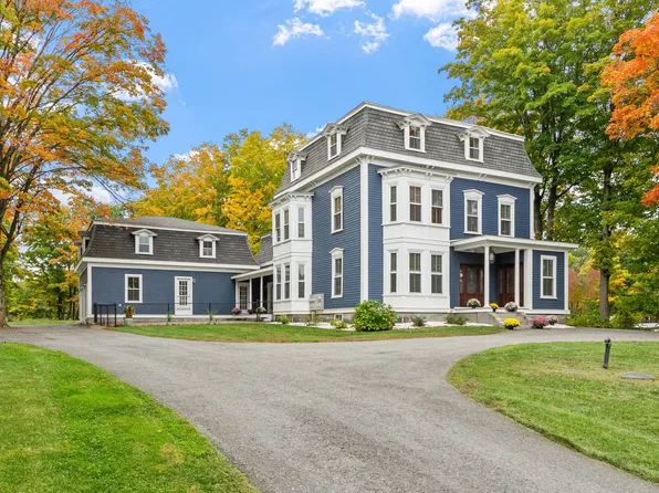 11-15 Taylor St, Littleton, MA 01460