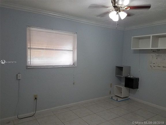 5th image of 14841 Lincoln Dr