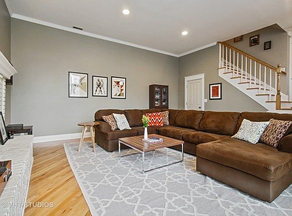 4th image of 108 W Hawthorne St