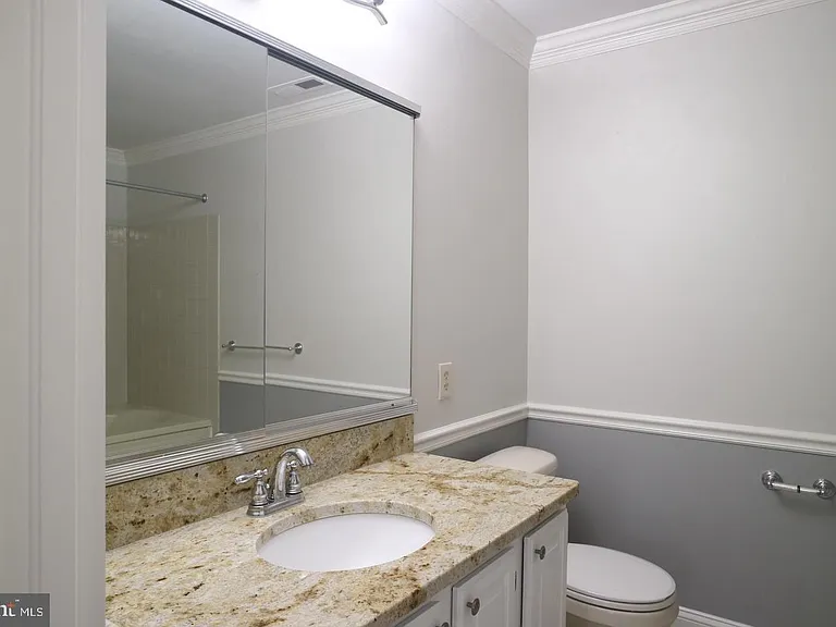 2406 Brookhaven Dr — Photo 9