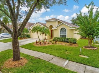 18821 Maisons Dr, Lutz, FL 33558