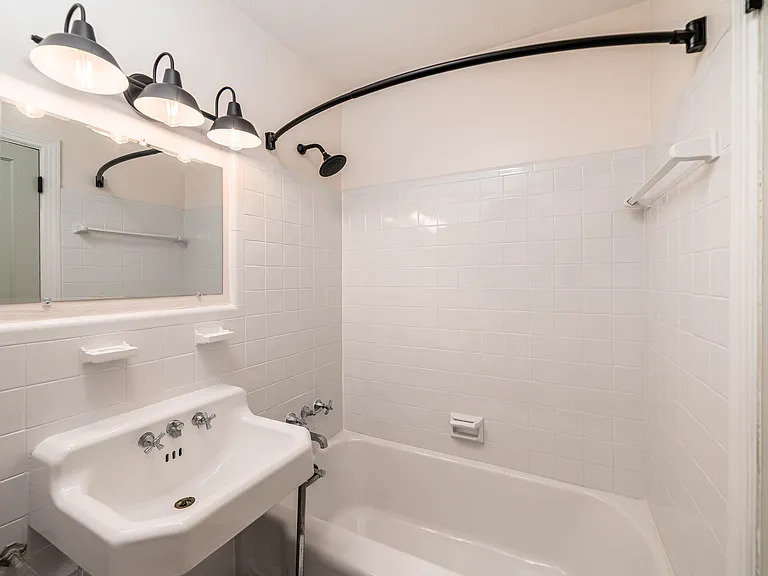 Sherwood Flats — Photo 12
