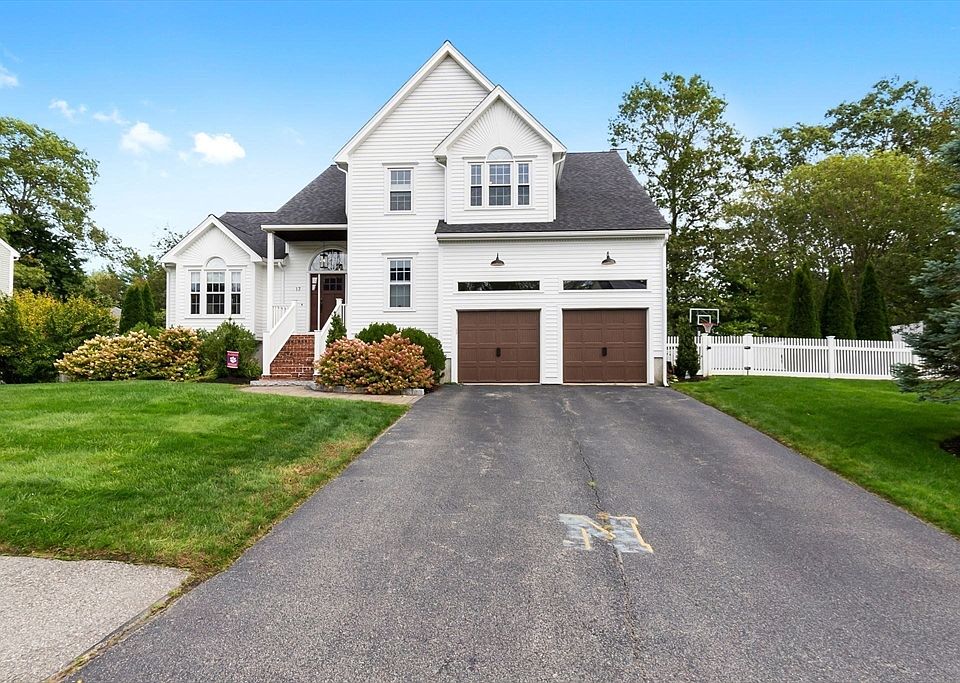 1st image of 17 Lavalley Ln