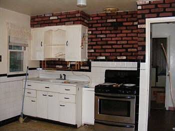 4th image of 7434 Eunice Ave