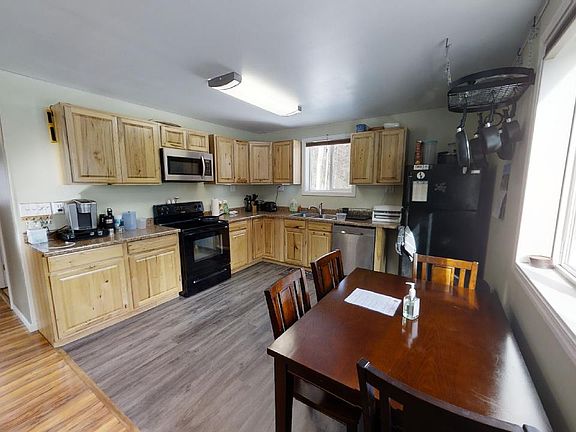 5th image of 310 Bote Ln