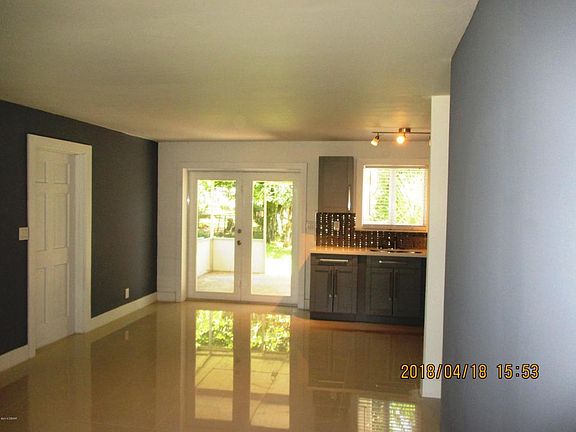 3rd image of 809 N Kottle Cir