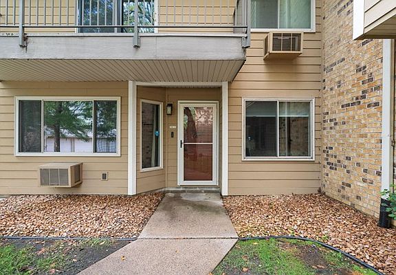 2nd image of 2260 Ridge Dr APT 12