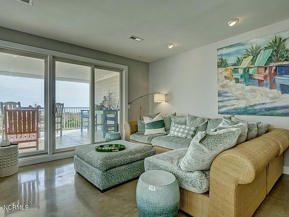 4th image of 2504 N Lumina Ave #1A
