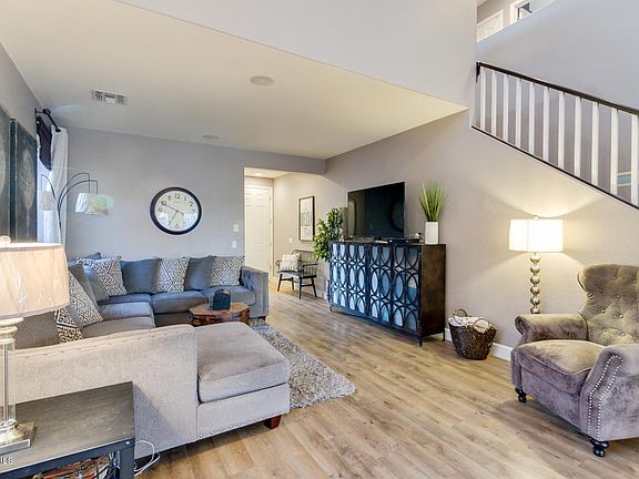 3rd image of 4081 E Clubview Dr