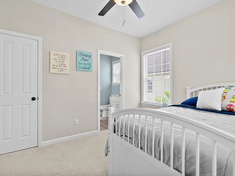 319 Pimpernel St — Photo 19