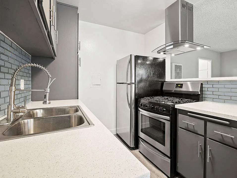 10620 NoHo — Photo 2