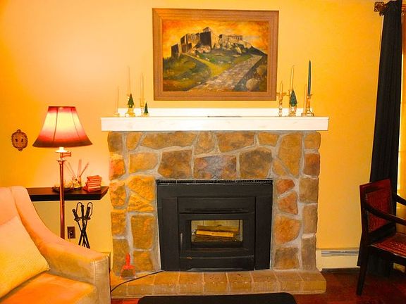 5th image of 517 Retreat Dr