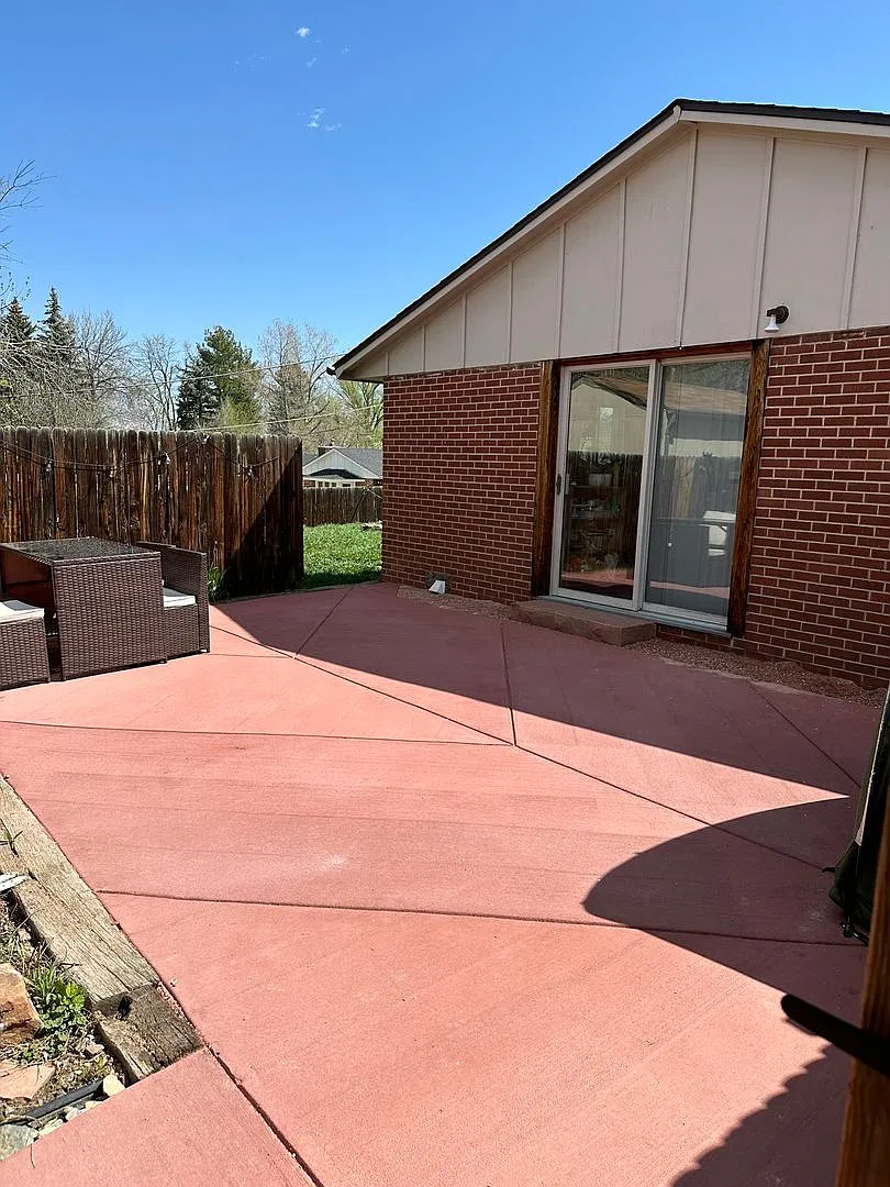 Available for 2027-2028 Fall Pre-Leasing: Convenient Location! — Photo 4