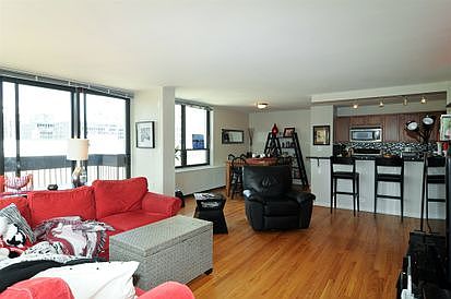 4th image of 222 E Pearson St APT 2605