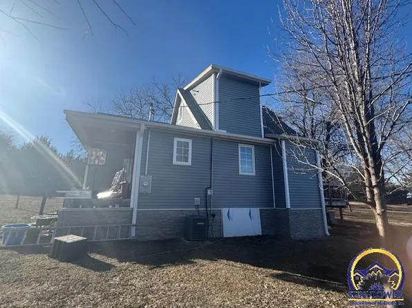 12635 NW 4th St, Topeka, KS 66615