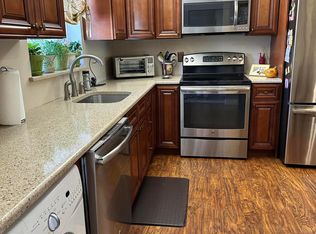 104 Oxford Ct #500, West Palm Beach, FL 33411