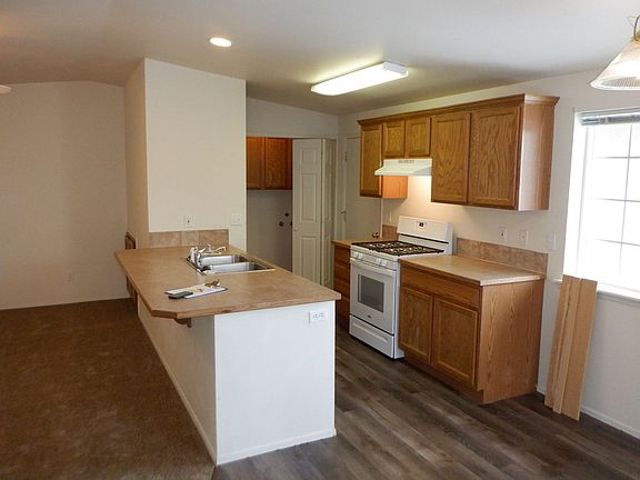 2nd image of 1935 NW Cedar Ave #0