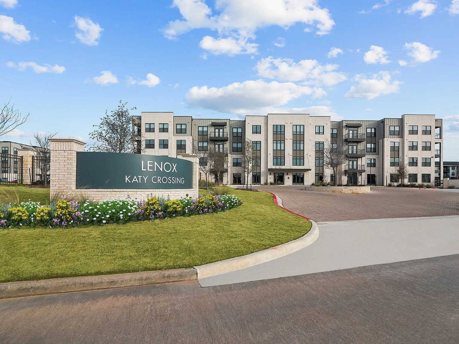 Lenox Katy Crossing — Photo 1