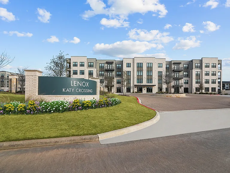 Lenox Katy Crossing — Photo 1