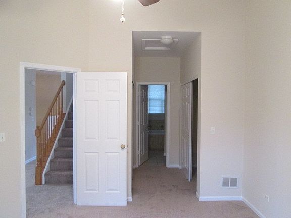 5th image of 208 Berkshire Dr