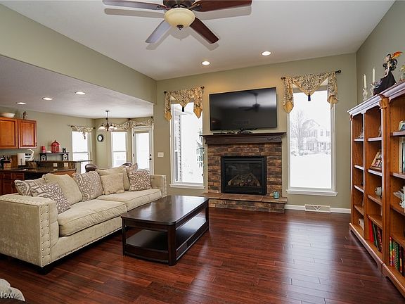 4th image of 6482 Bay Meadow Ct