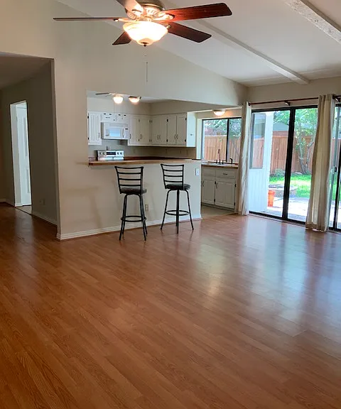 2305 Shady Creek Dr — Photo 10