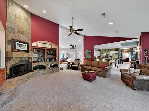 4th image of 28402 Teal Ct