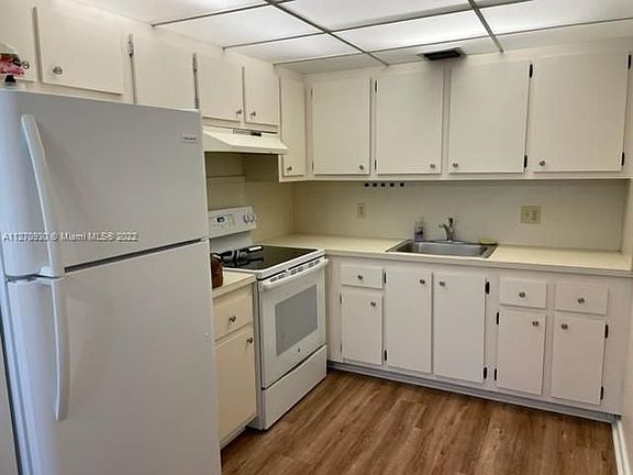 4th image of 13250 SW 4th Ct #413G