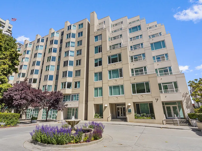 220 Lombard St #317 — Photo 1