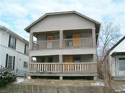 1st image of 2905 E 1st St