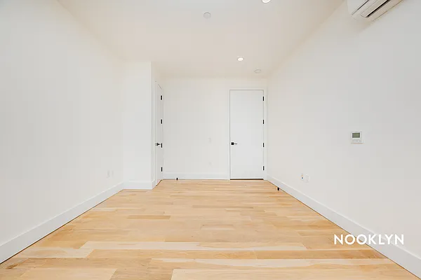Rented by Nooklyn NYC LLC | media 80