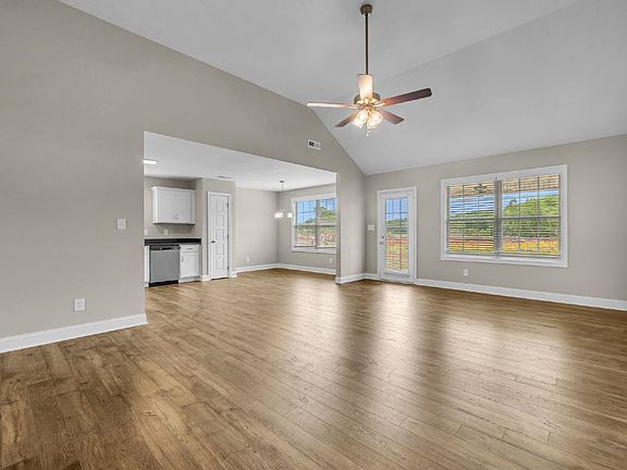 5th image of 134 Ardell Dr