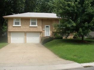 12010 W 93rd St, Lenexa, KS 66215
