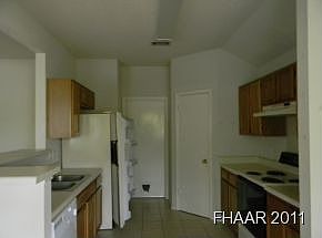3rd image of 5015 Acorn Creek Trl