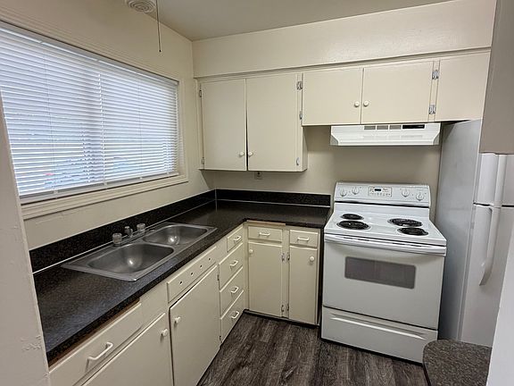 4th image of 941 18th Ave #941