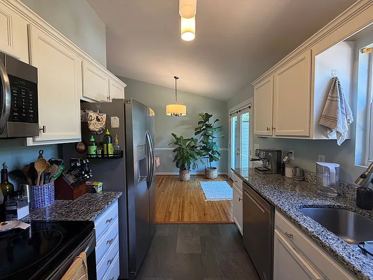 1611 Cherry Ave — Photo 24
