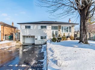 3800 Wyewood Rd, Mississauga, ON L4T2A2