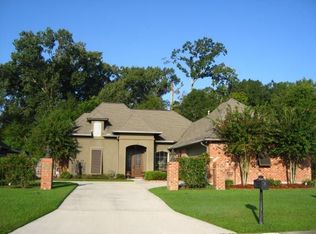 13215 Oak Knoll Dr, Geismar, LA 70734