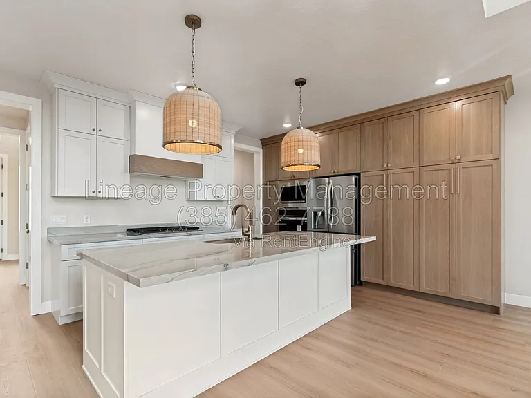 707 N 1540 E — Photo 4