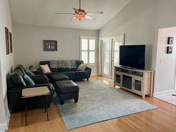 3rd image of 3024 La Reserve Dr