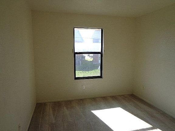 2nd image of 1705 Benttree Dr APT C