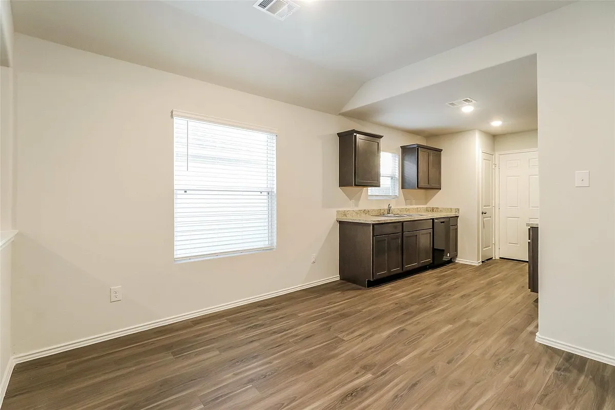 Building Photo - 2245 Onyx Ln