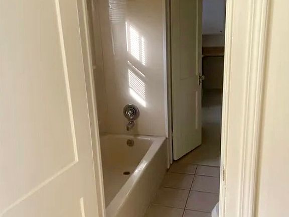 3rd image of 1216 Gratiot Ave APT 1