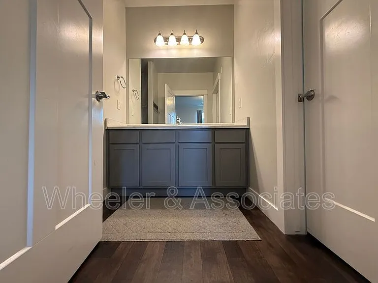 47 W Silver Springs Dr — Photo 10