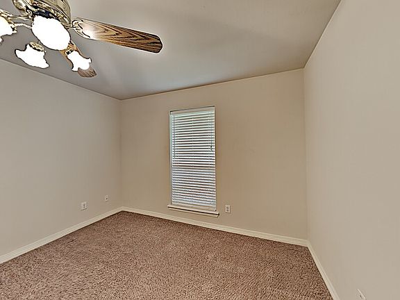 5th image of 306 Fairfield Ln
