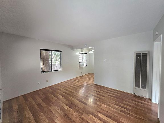 2nd image of 538 E East St #538